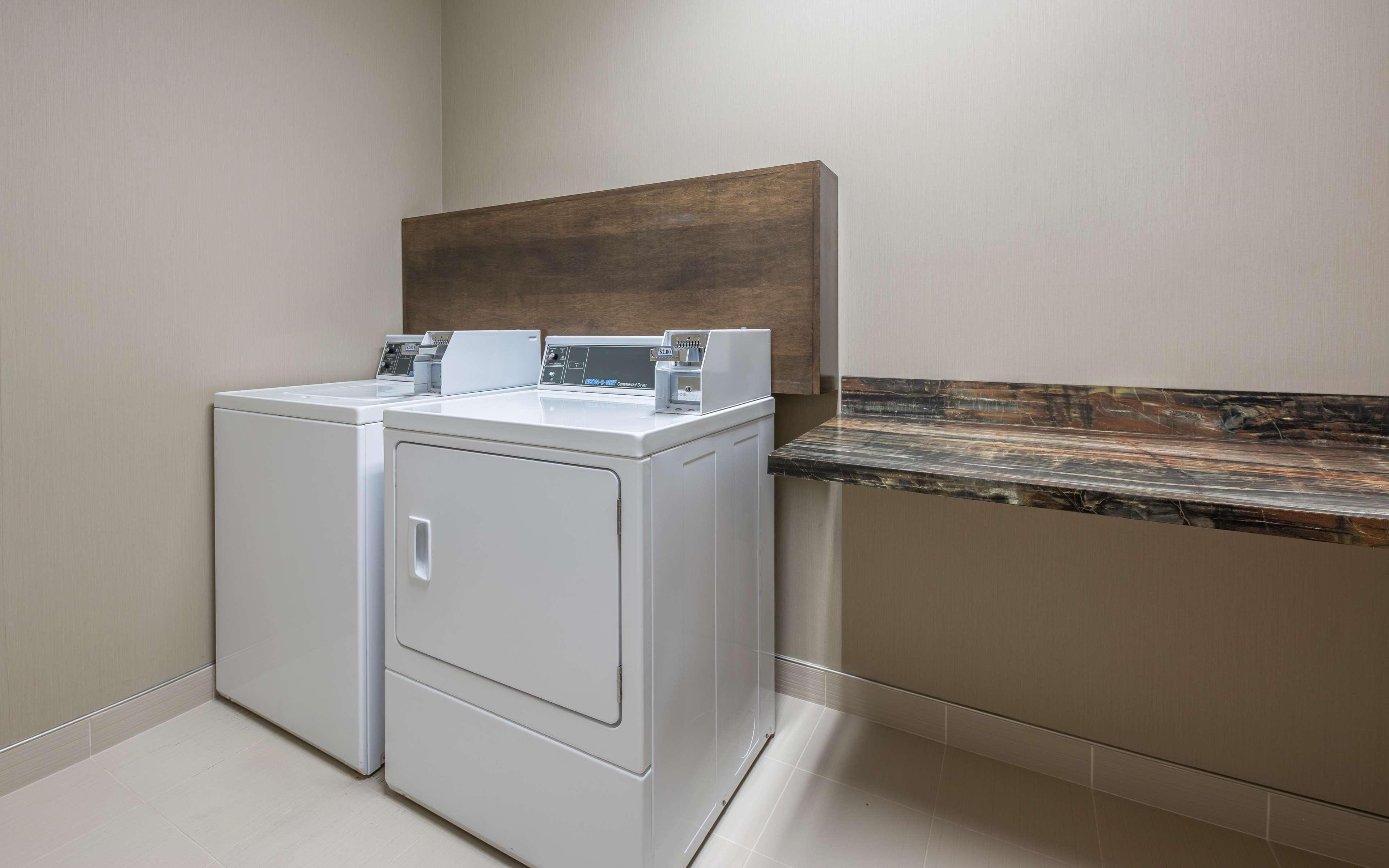 Hampton Inn Сидни Екстериор снимка