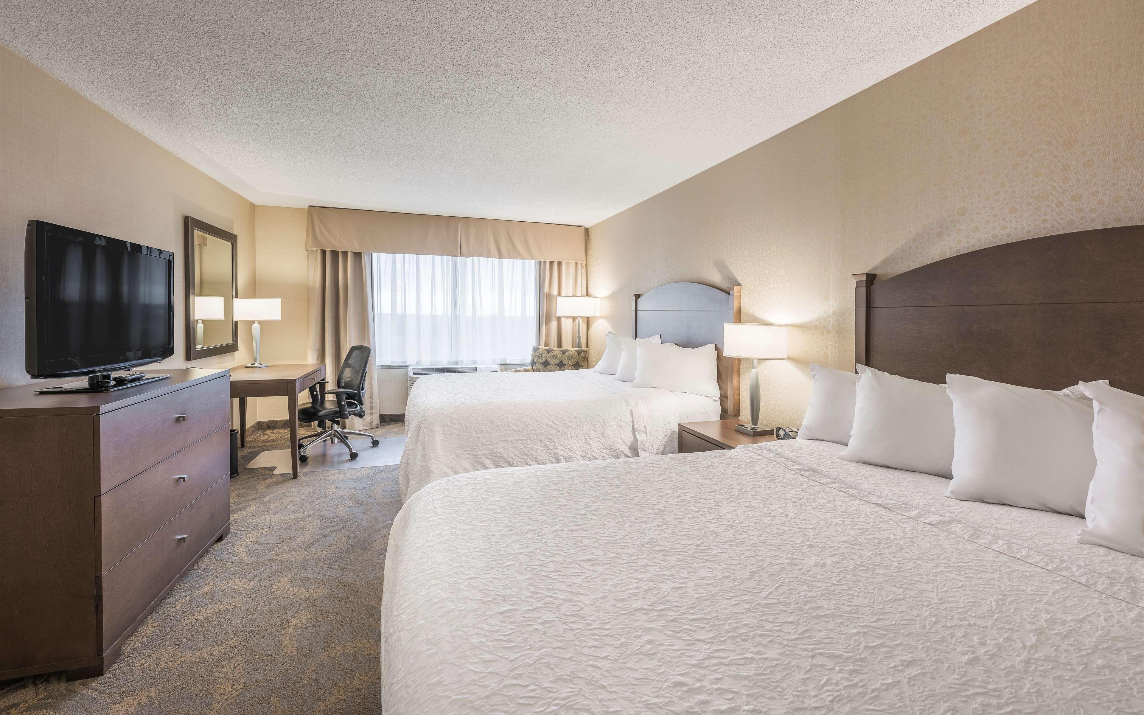 Hampton Inn Сидни Екстериор снимка