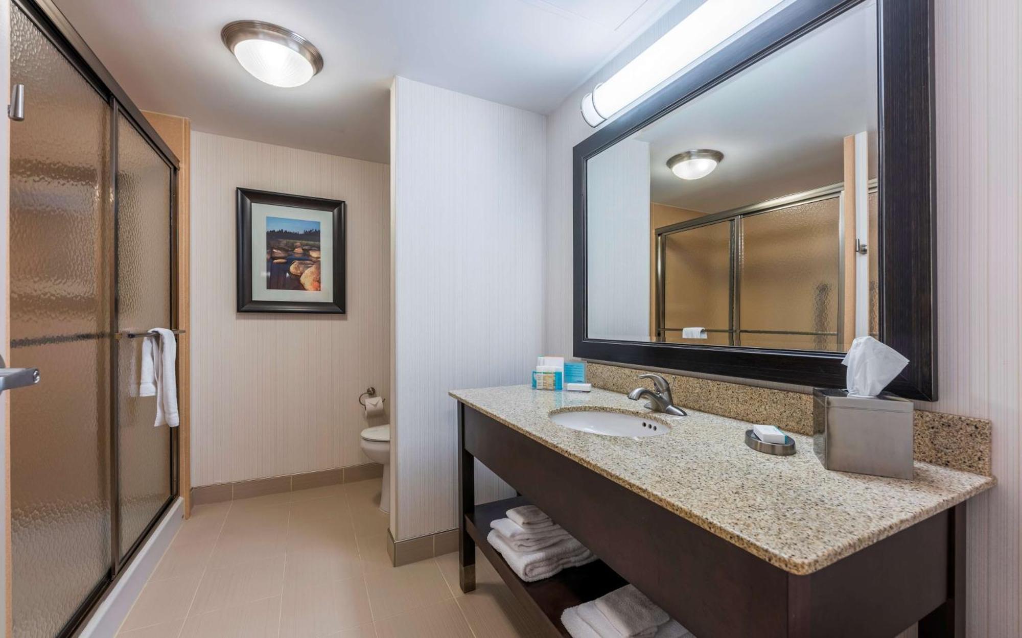 Hampton Inn Сидни Екстериор снимка